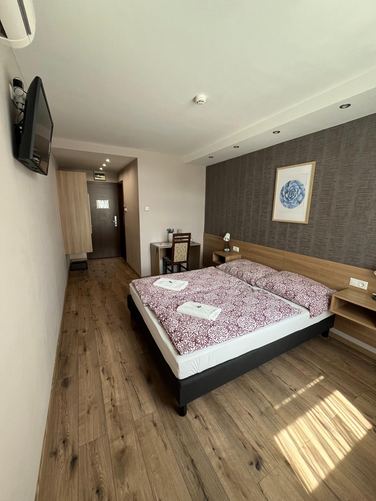 romantikus hétvége 2 személyes, franciaágyas szobánkban